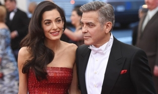 Джордж Клуни признался, что чувствует себя идиотом, разговаривая с женой